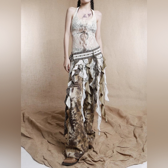 Slim Halter Strap Asymmetrical Hem Stretch Midi Lace Top - Picture 8 of 9